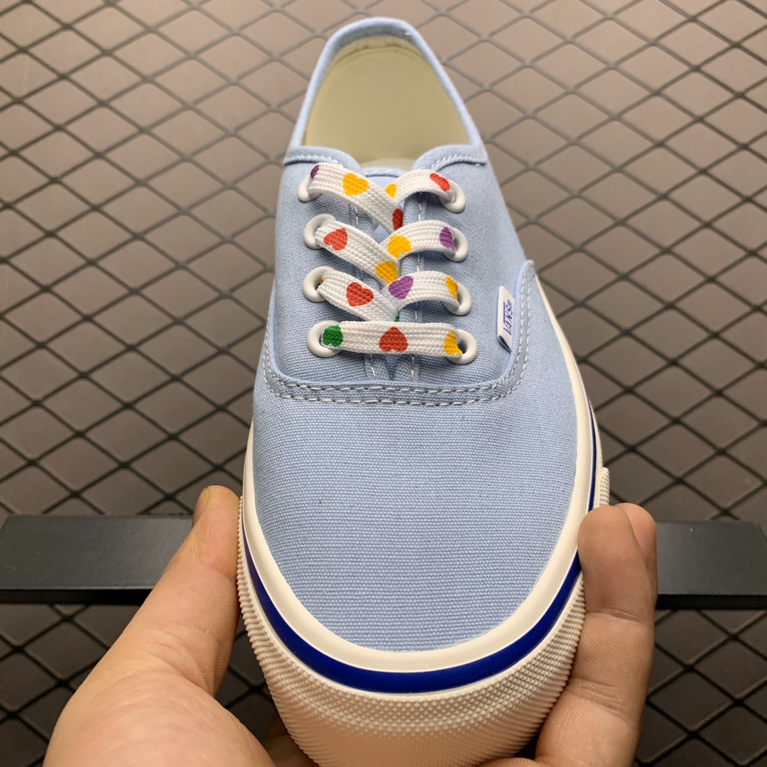 130 Vans 万斯 Authentic 经典低帮硫化休闲板鞋