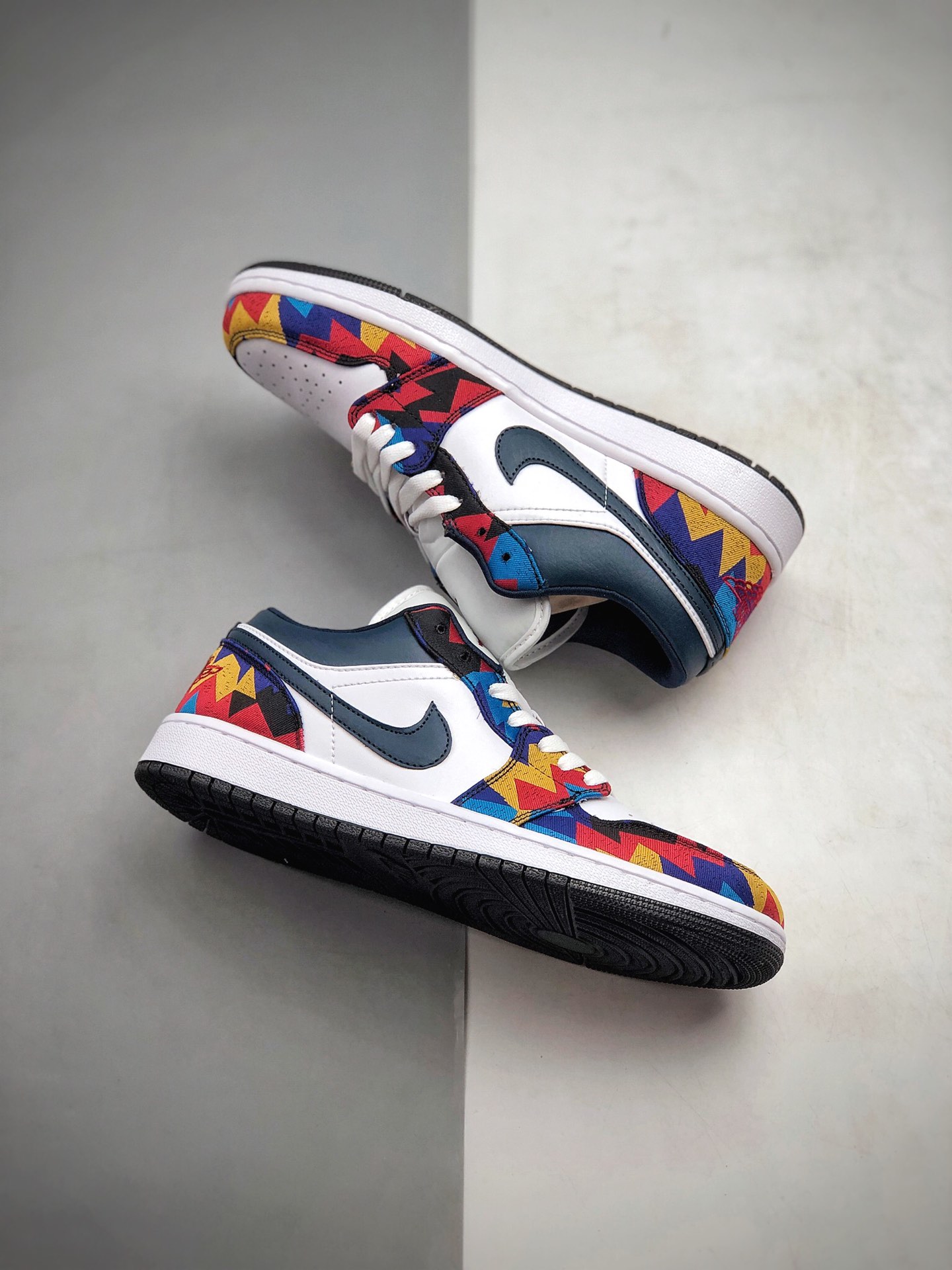 210  原盒真标Air Jordan 1 Low“Sweater”鞋款货号：CZ6491-142