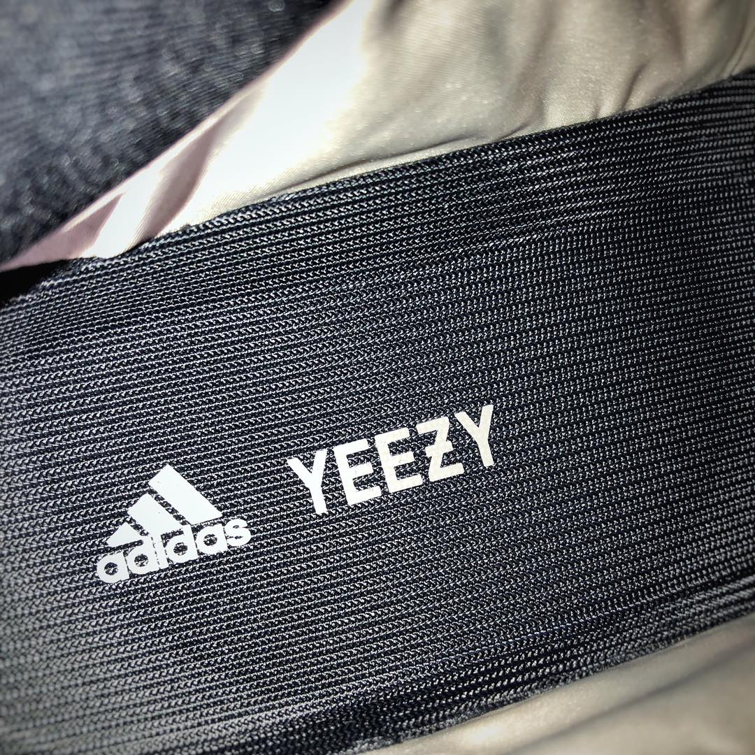 480  Yeezy 700 MNVN “Bone”带来一款更好驾驭的骨白配色 货号：FY3729