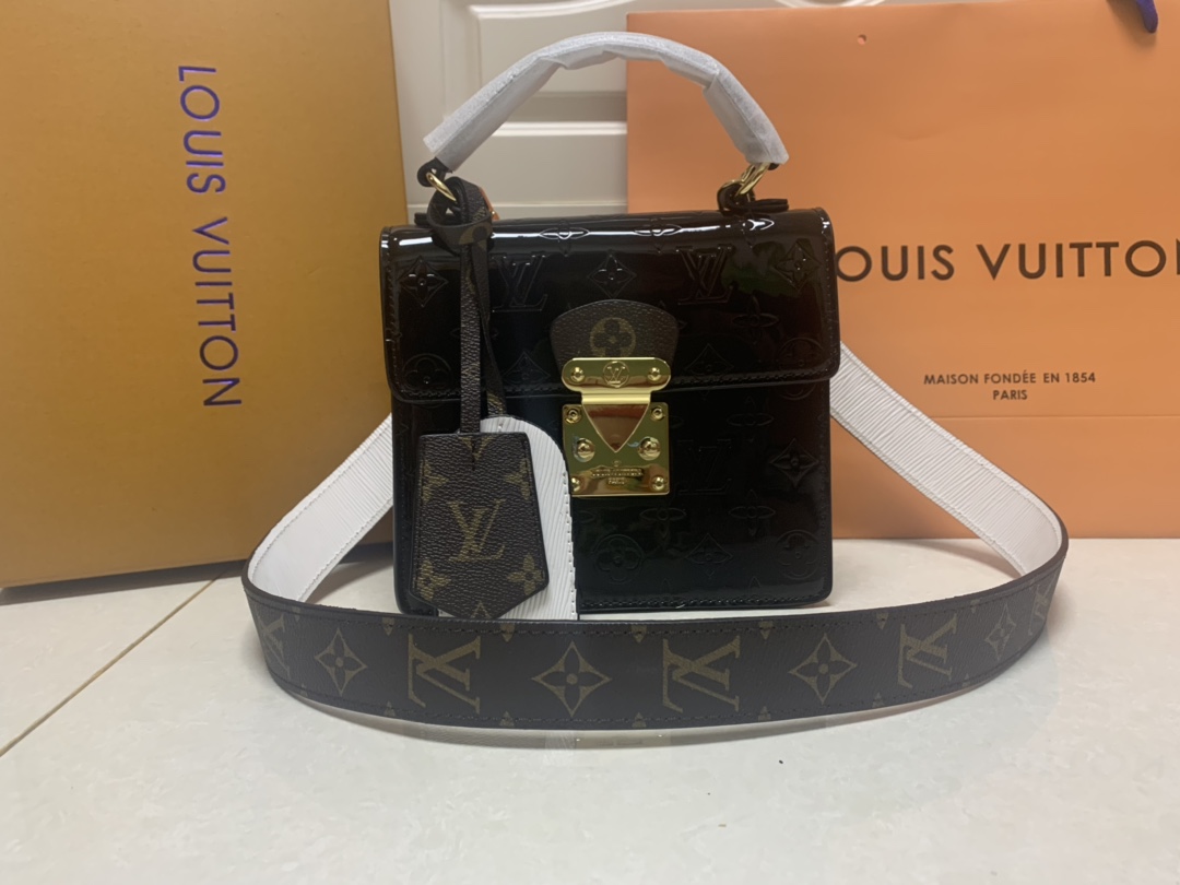 HERMES Picotan Lock PM Kazak Y Engraving 2020 1 included key bg18277