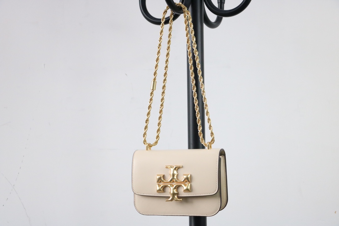 CHANEL Matelasse Gold Hardware Chain Shoulder Bag 250122D