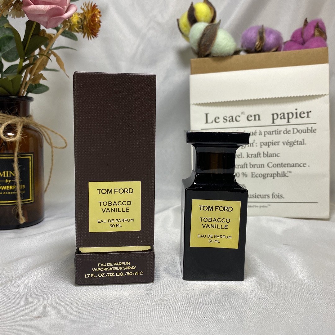 Tom Ford Tobacco Vanille Unisex Eau de Parfum - 50ml 2 i1590827326 1454 0