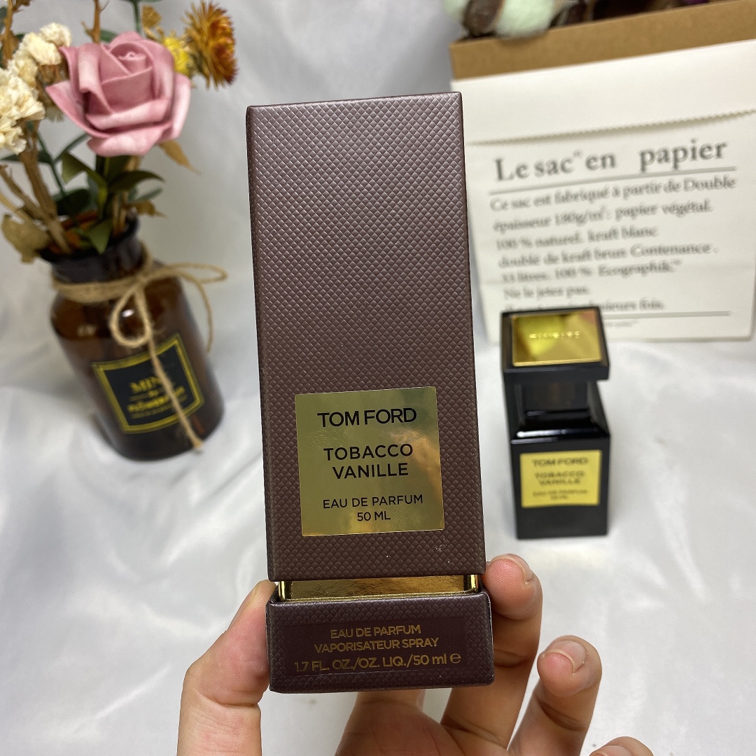Tom Ford Tobacco Vanille Unisex Eau de Parfum - 50ml 6 i1590827326 3818 4