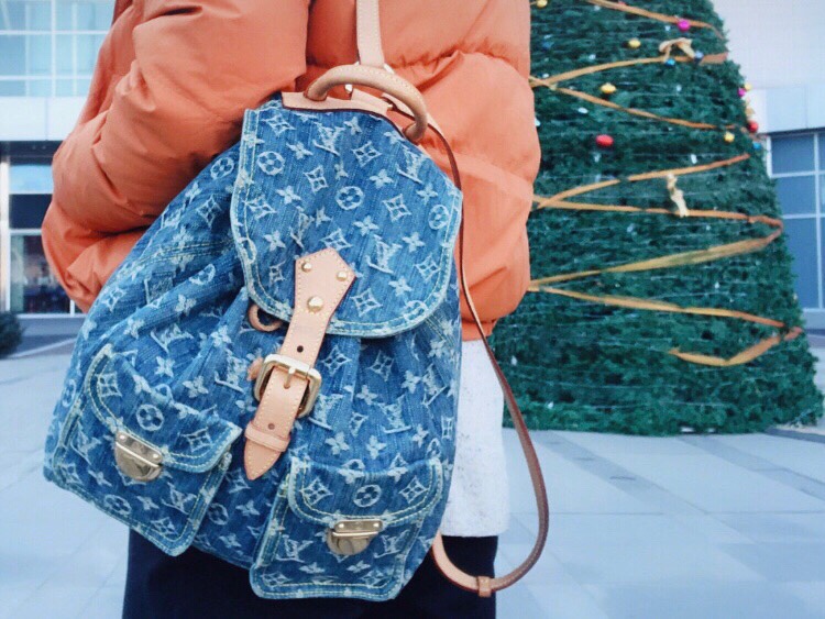 NO:552133,[Vintage Denim Backpack] M44460 Blue (Denim) Model Picture,,backpacks19860909【Vintage 牛仔背包】M44460 蓝色（牛仔） 模特图,,backpacks,Bag