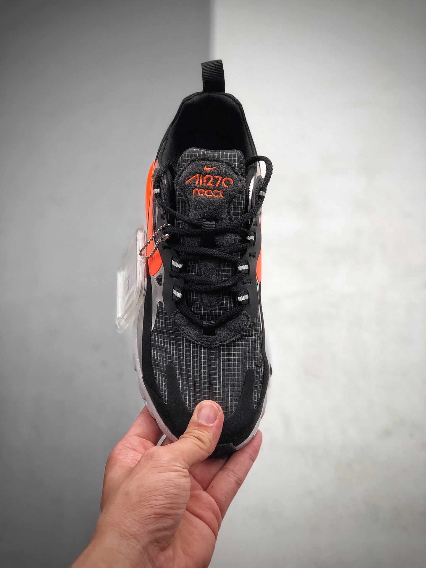 210 公司级 Nike Air Max 270 React缓震气垫运动跑鞋