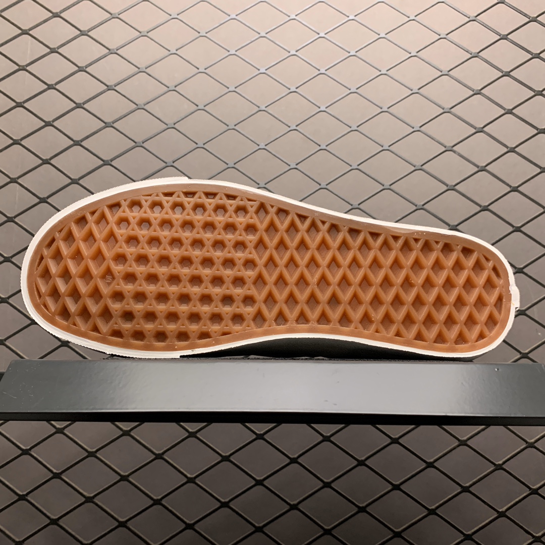 140 Vans 万斯 OG Cassic Slip-O 棋盘格低帮硫化休闲板鞋