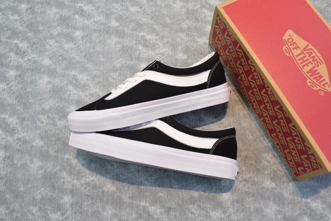 小红书爆款!纯原1:1真标硫化工艺💯
VANS Bold Ni吴亦凡同款❗重磅回归  范斯VANS Bold Ni经典复古黑白低帮男女情侣款休闲帆布板鞋VN0A3WLPOS7
尺码：35 36 36.5 37 38 38.5 39 40 40.5 41 42 42.5 43 44