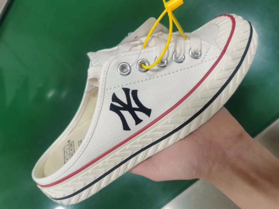 120💰🎉🎉真硫化真半码🎉🎉 独家出货 棒球联盟MLB PLAY BALL系列男女饼干鞋情侣NY洋基队复古高帮帆布鞋盟 抖音 快手 小红书 韩国洋基队NY大标潮流原厂1：1模具开发 原厂进口帆布材质 原厂 全套手提袋 原盒 雷射防伪标包装 天猫订单品质Size：35 36 36.5 37.5 38 38.5 39 40 40.5 41 42 42.5 43 44