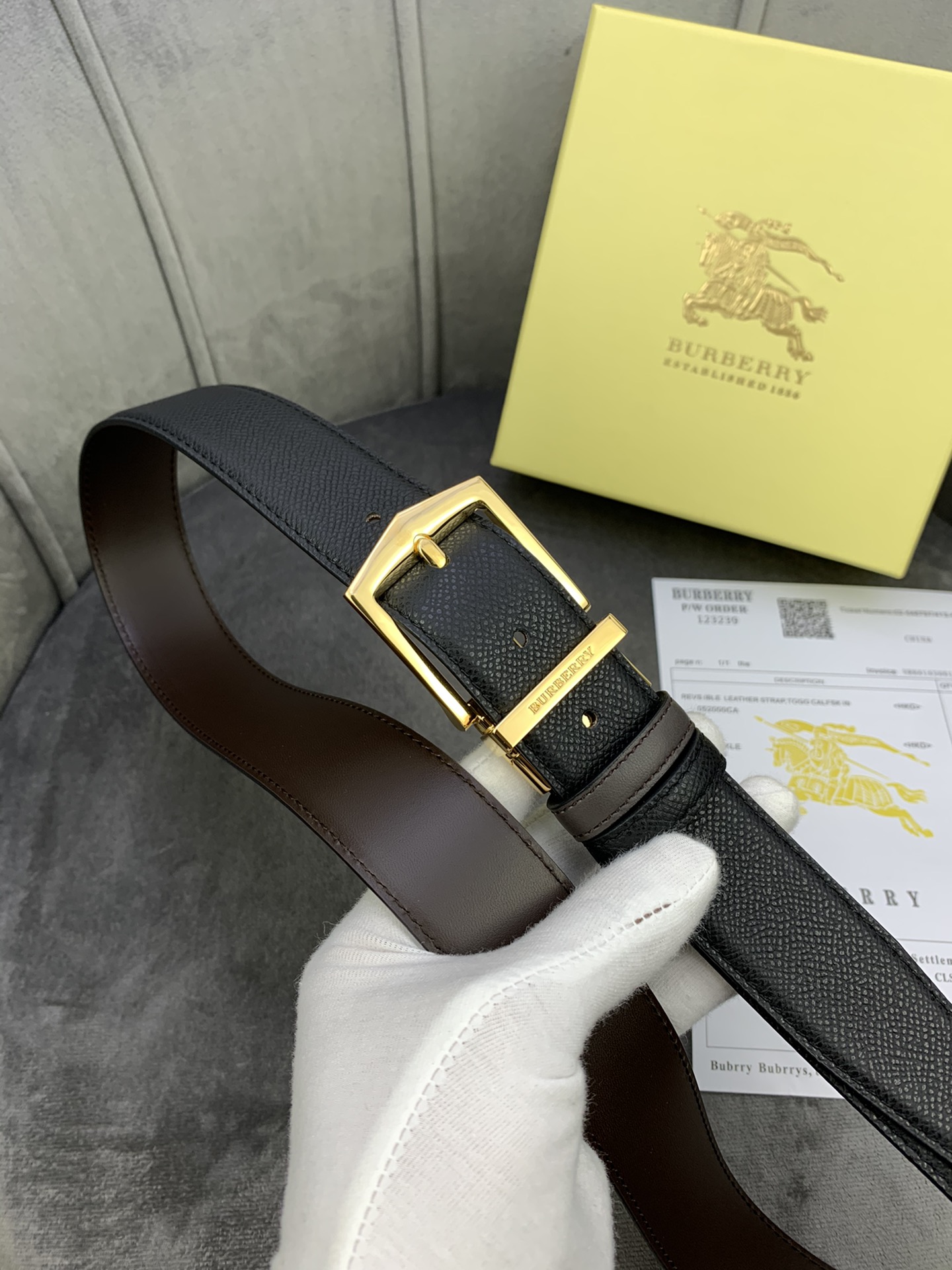 BURBERRY巴宝利手掌纹皮底/两