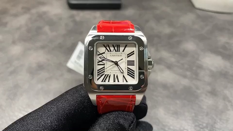 Cartier 卡地亚山度士女款配红色鳄鱼皮真的好