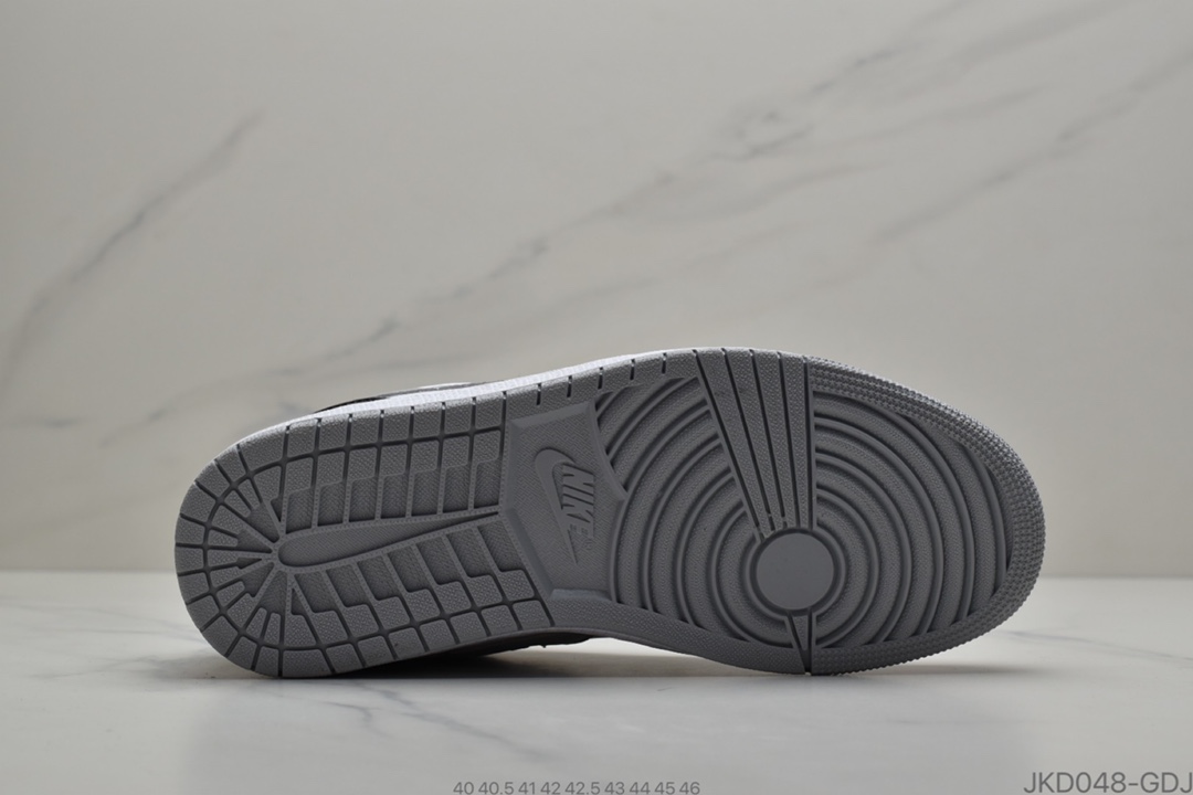 160 耐克Air Jordan 1 Low“Black Toe”乔丹一代低帮百搭休闲文化篮球鞋553558-116