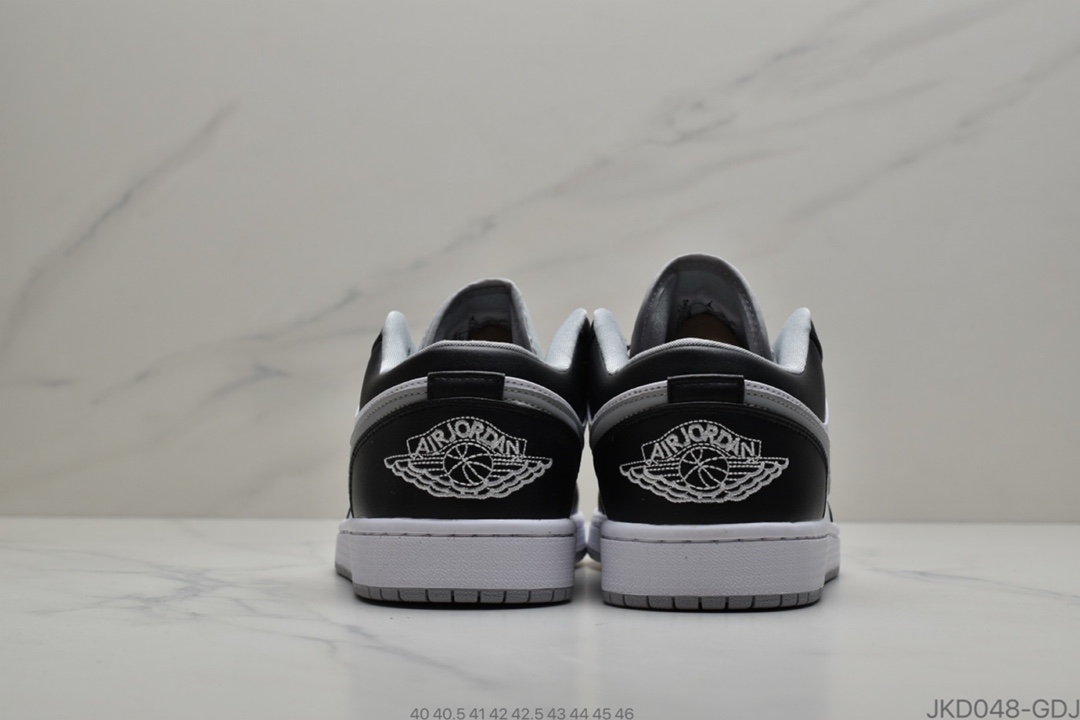 160 耐克Air Jordan 1 Low“Black Toe”乔丹一代低帮百搭休闲文化篮球鞋553558-116