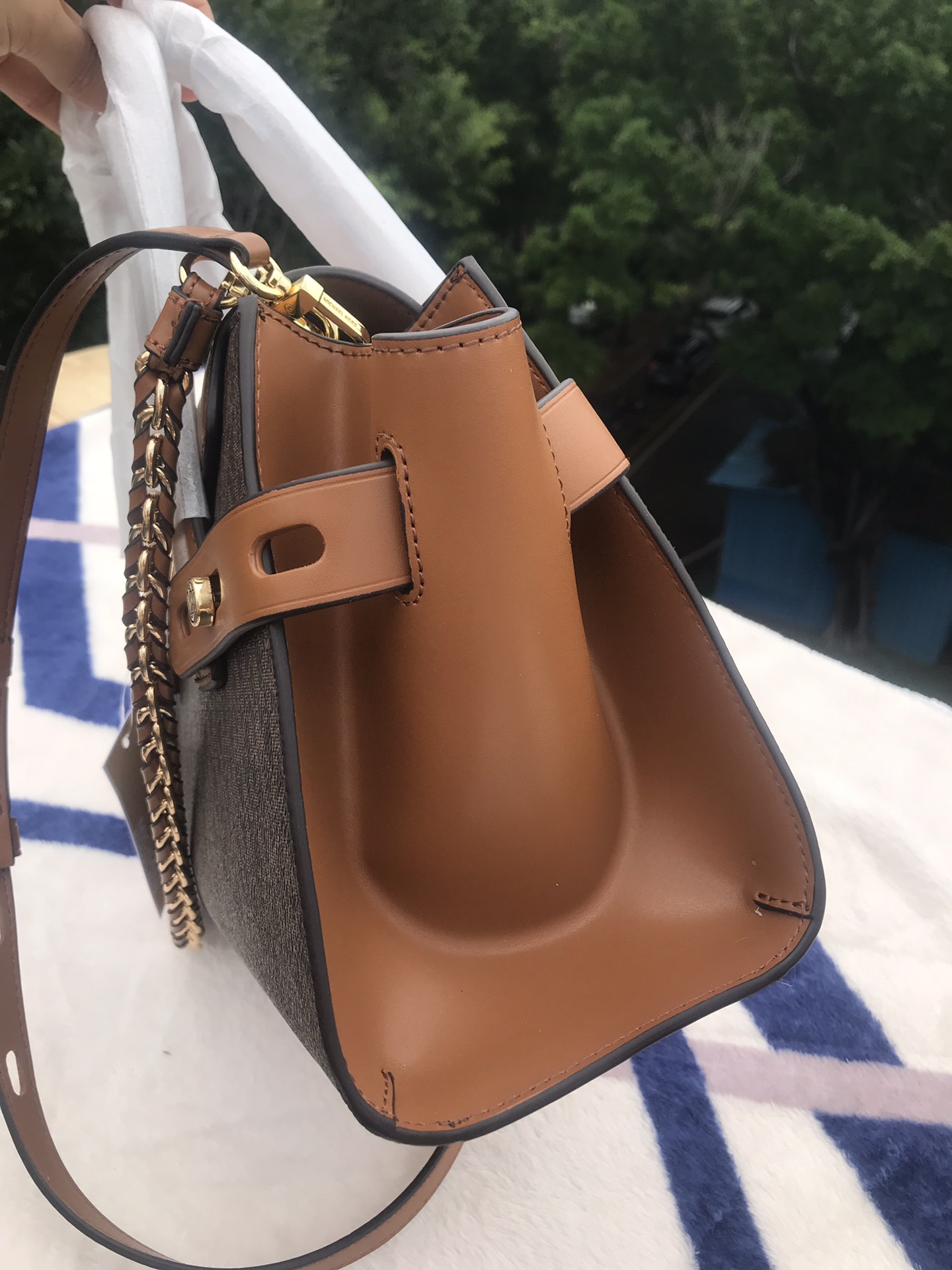 Michael Kors 耳朵包棕色拼棕