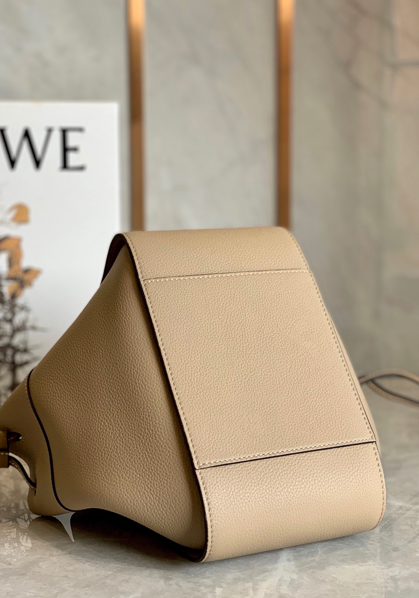 LOEWE罗意威 Hammock bag 吊床包 0500沙色