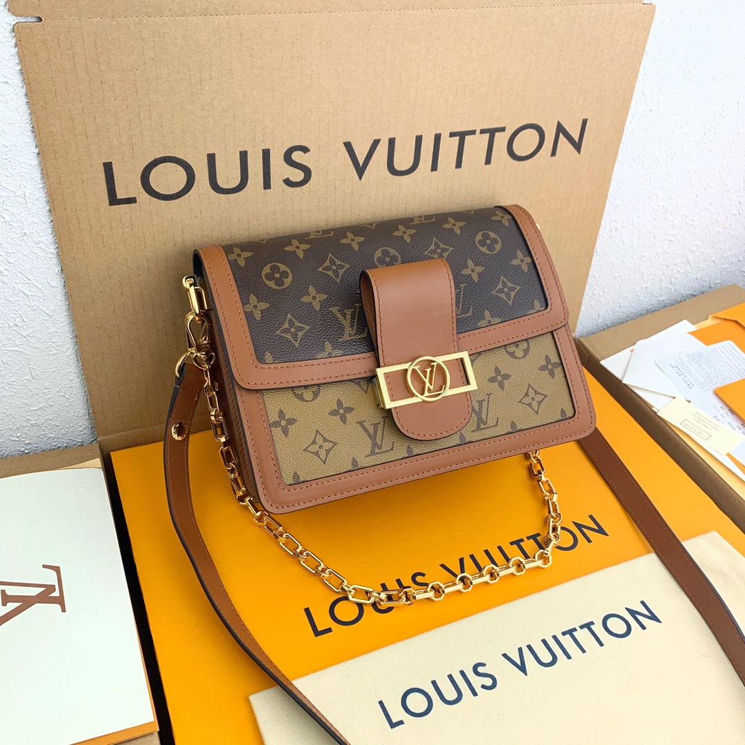 Louis Vuitton Crossbody & Shoulder Bags Messenger Bags Yellow Monogram Canvas Spring Collection Chains M44391