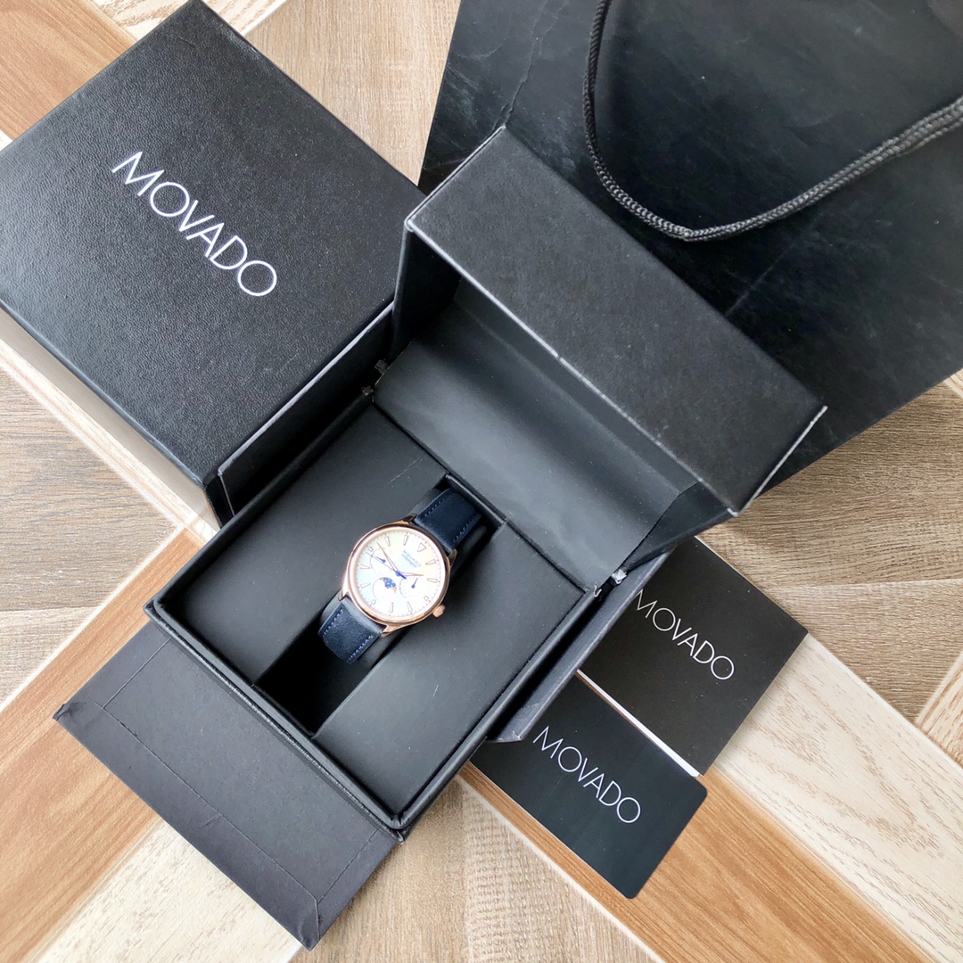 Часы Movado