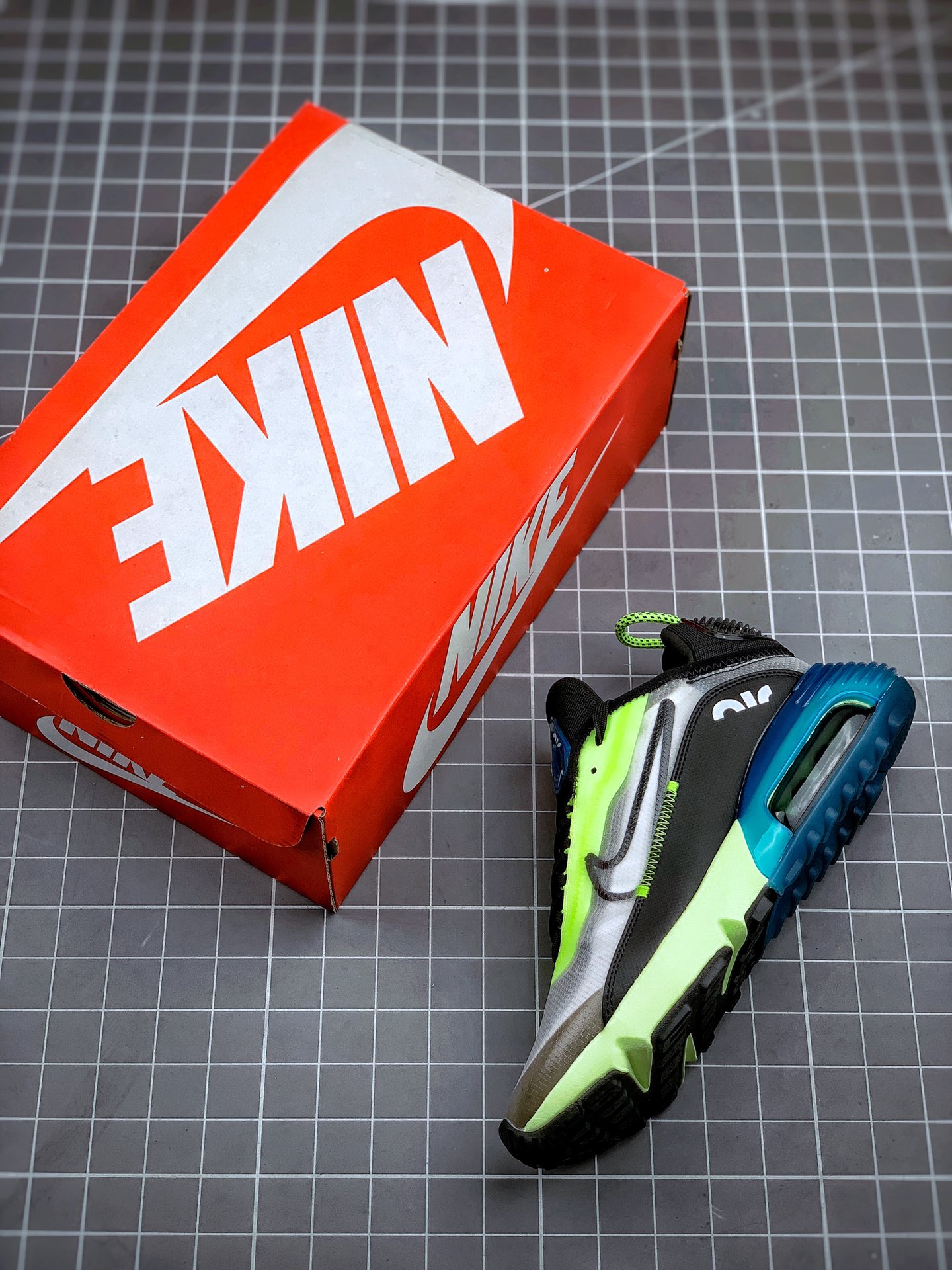 200 AirMax 2090 官网强力主推  货号：BV9977-101
