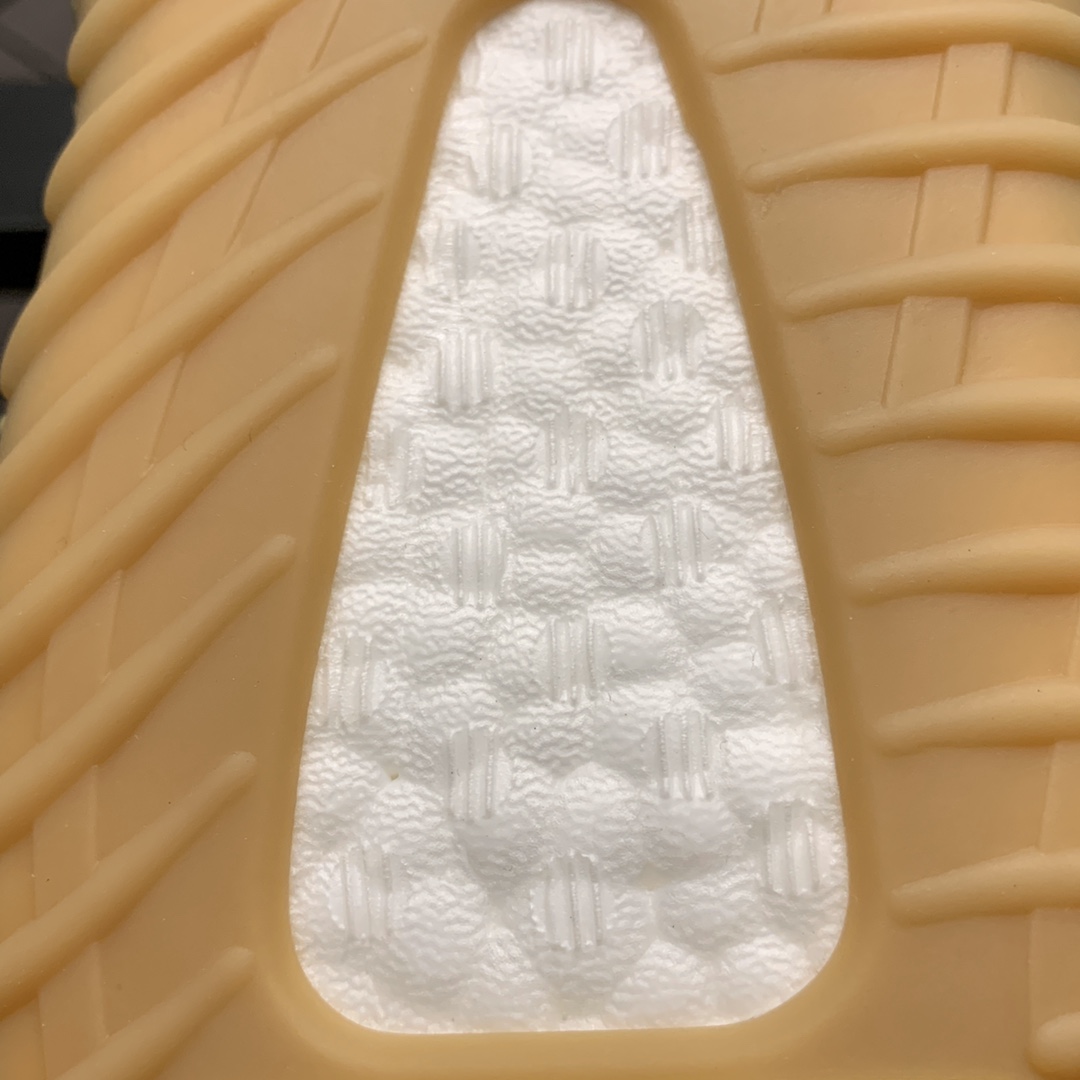 Adidas Yeezy 350V2 Kanye Yeezy 350 New Colorway FY5346 Matcha Green 9