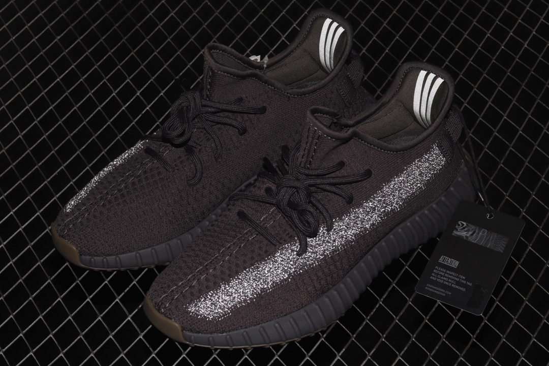 特价外贸版本AdidasYeezyBoost350V2“Cinder”FY4176阿迪达斯椰子350二代