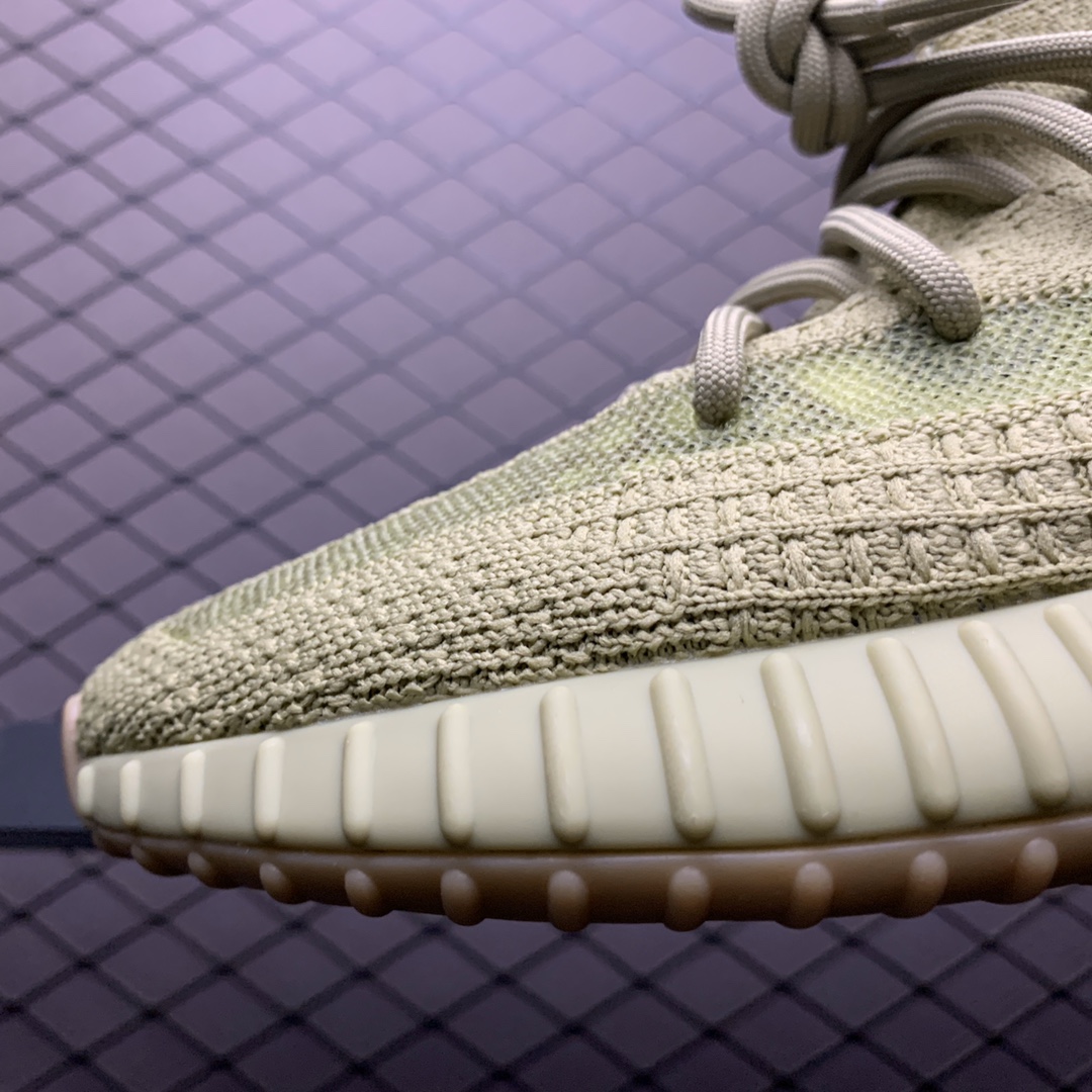 Pure cost Adidas Yeezy 350V2 Kanye Yeezy 350 new colorway "Sulfur 6
