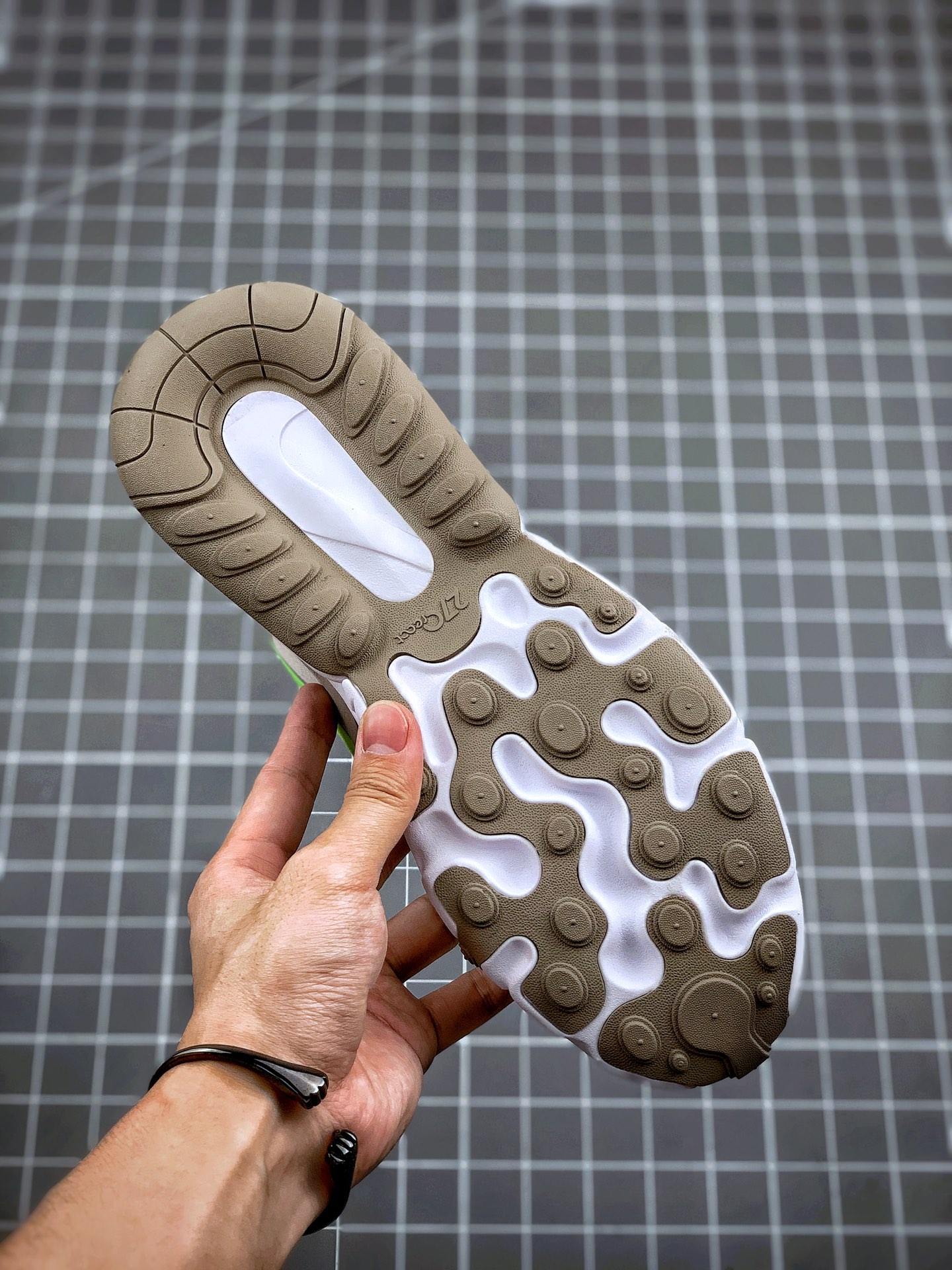 190 Air Max 270 React 浅咖灰绿 原盒二维码原标 扫描秒进官网 CQ4598-231