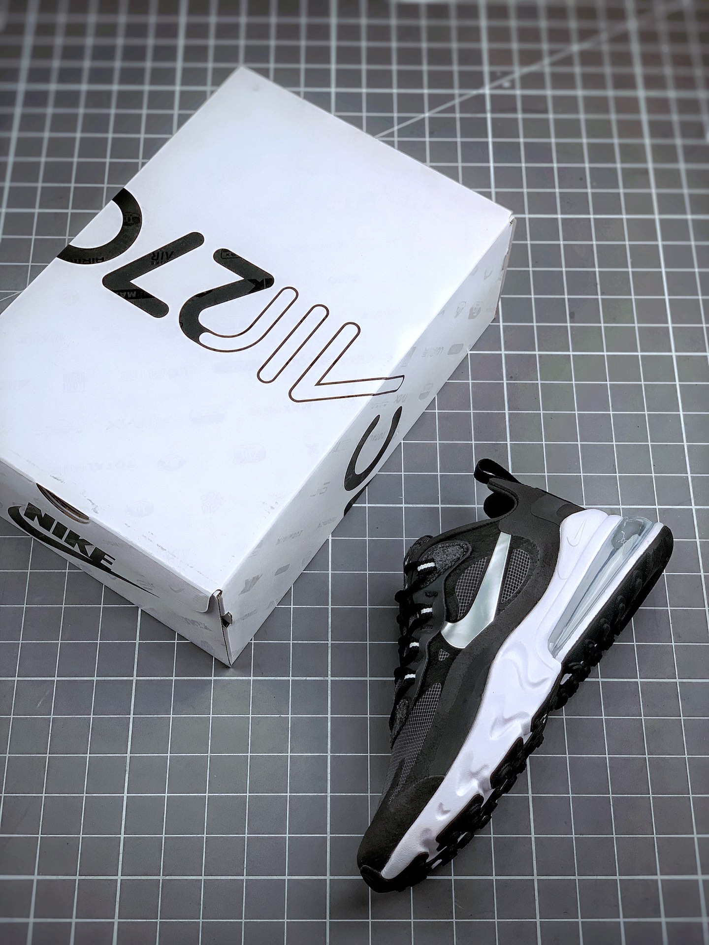 190 Air Max 270 React 黑白银 原盒二维码原标 货号：CQ4598-071