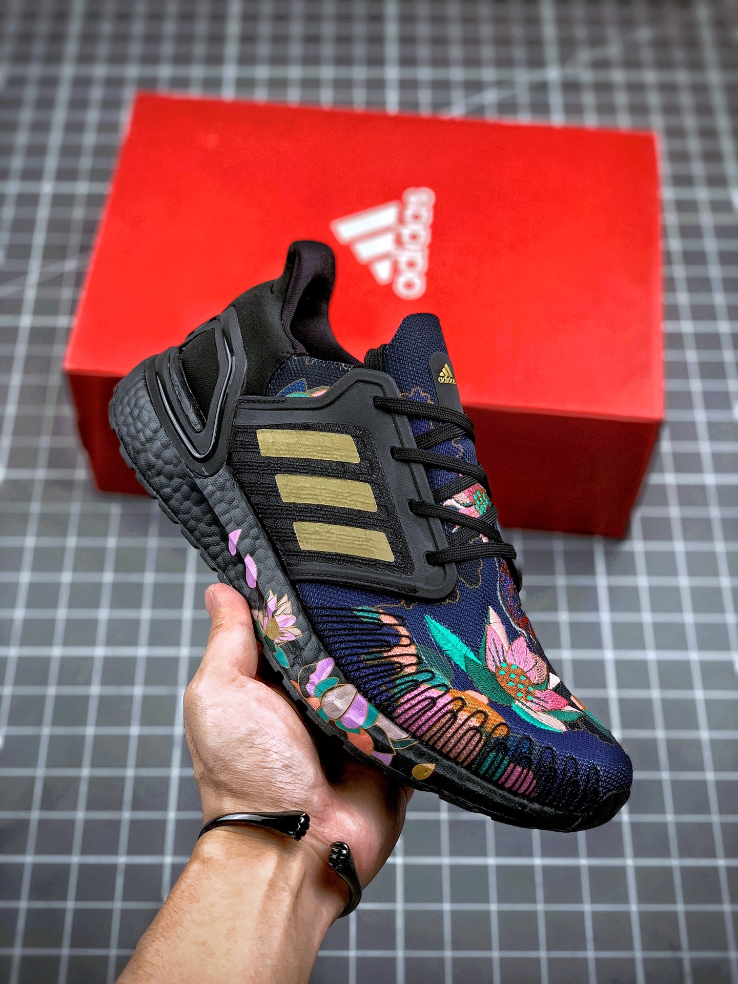 230 Adidas UltraBoost 6.0 2019官方同步主推新款