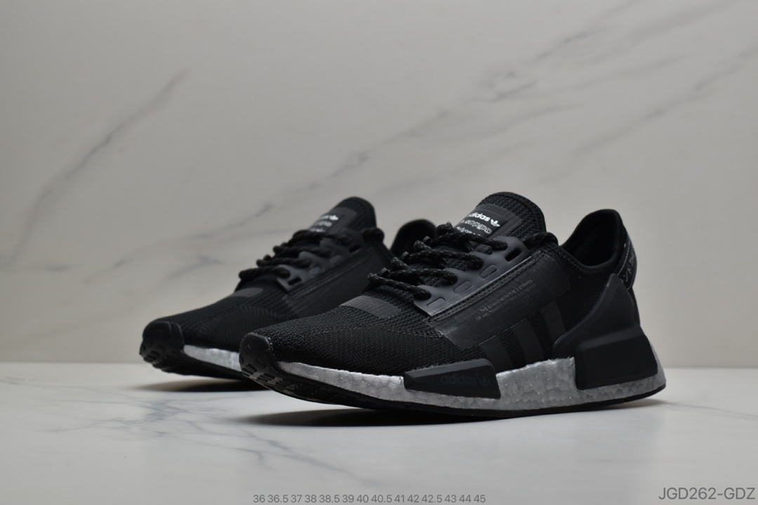 180 公司级阿迪达斯Adidas三叶草 Originals Boost NMD R_1 V2” Black/Red/Blue”飞织系列百搭休闲运动跑步鞋 货号：FW5449