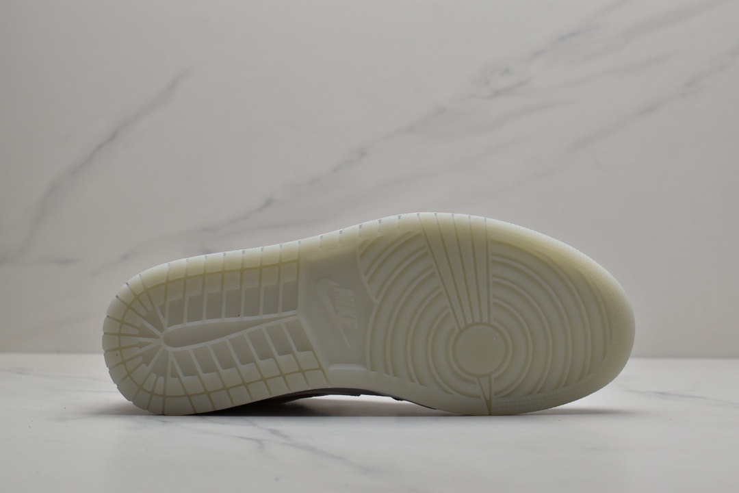 220 公司级Air Jordan 1 Low 星空夜光外底+太空主题货号：CW7309 090