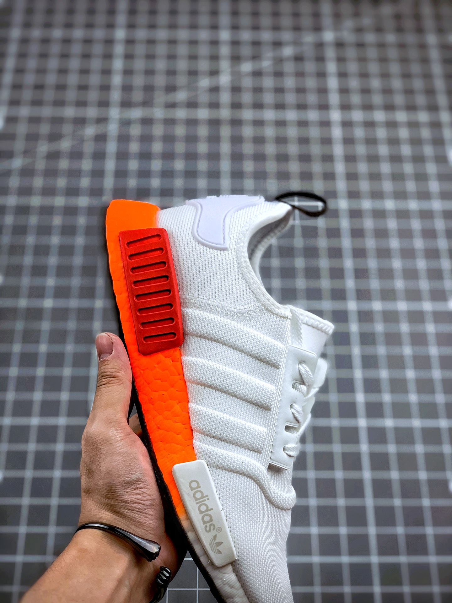 210 Adidas NMD _R1 白橙贾卡 虎扑版本 专柜同步上架