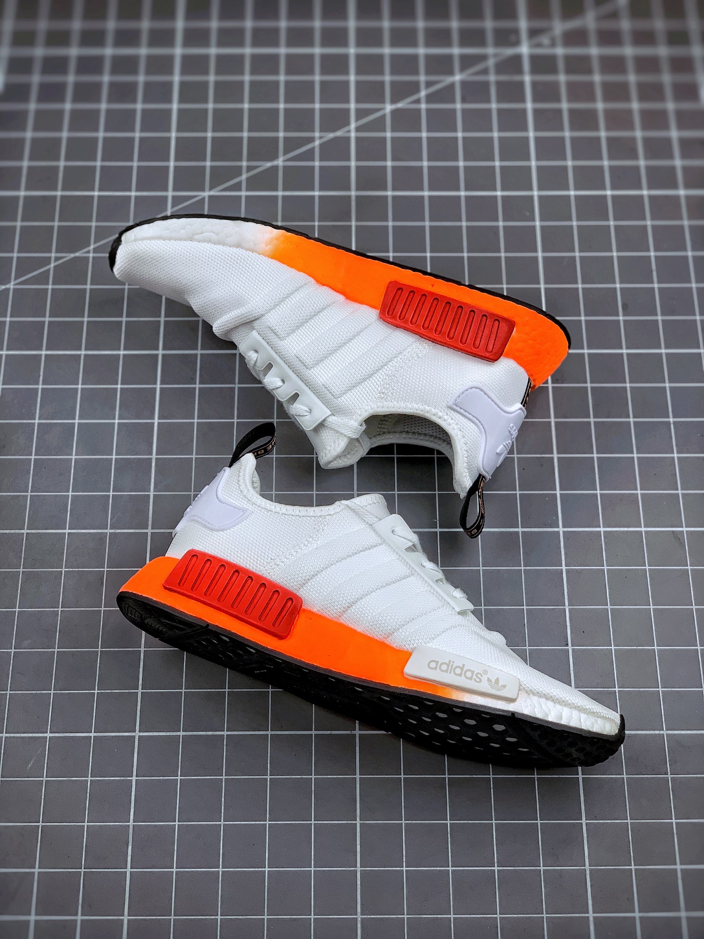 210 Adidas NMD _R1 白橙贾卡 虎扑版本 专柜同步上架