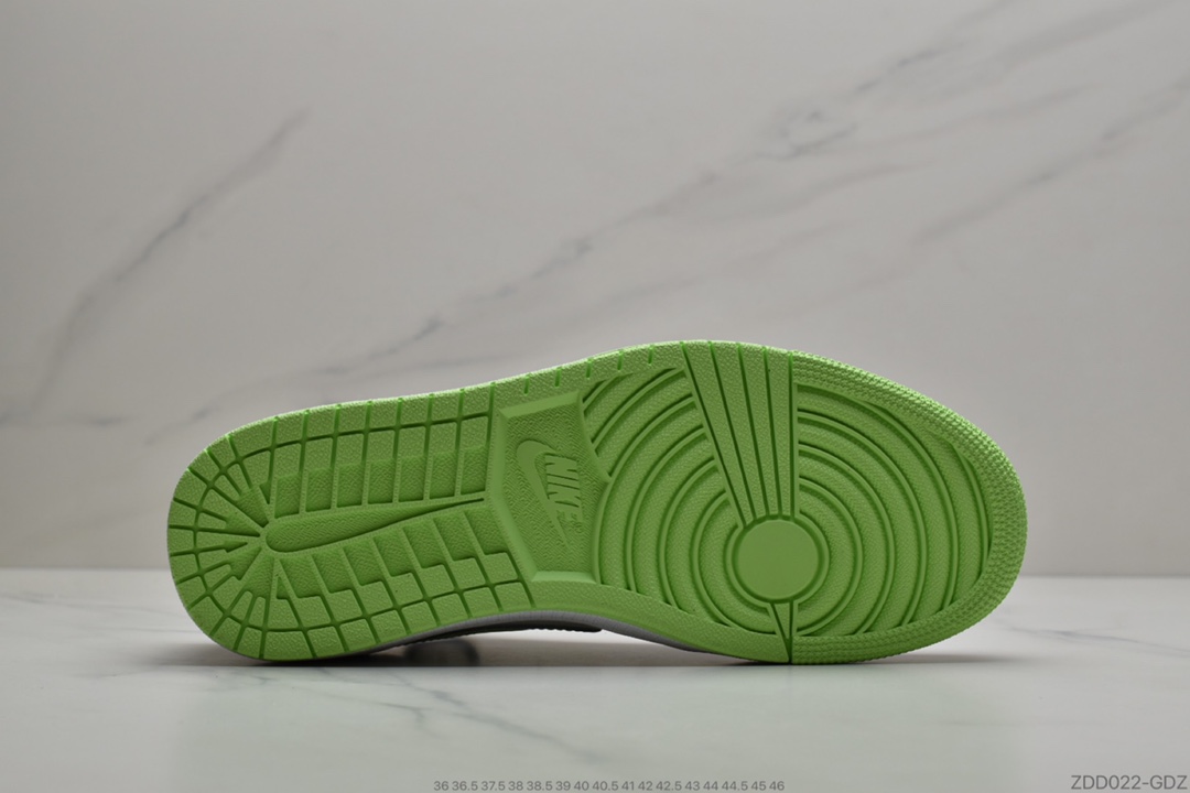 230 公司级 耐克Nike Air Jordan 1 Low AJ1乔丹1代低帮球篮鞋荧光色货号 CZ0790-103