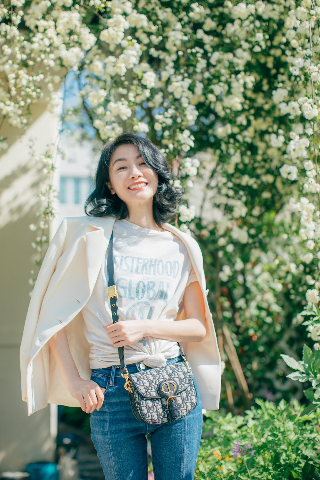 Blogger de moda 𝑠ℎ𝑜𝑤✬ Este tipo de outfit es fresco y tranquilo, la cantidad justa de moda y retro, perfecto💖