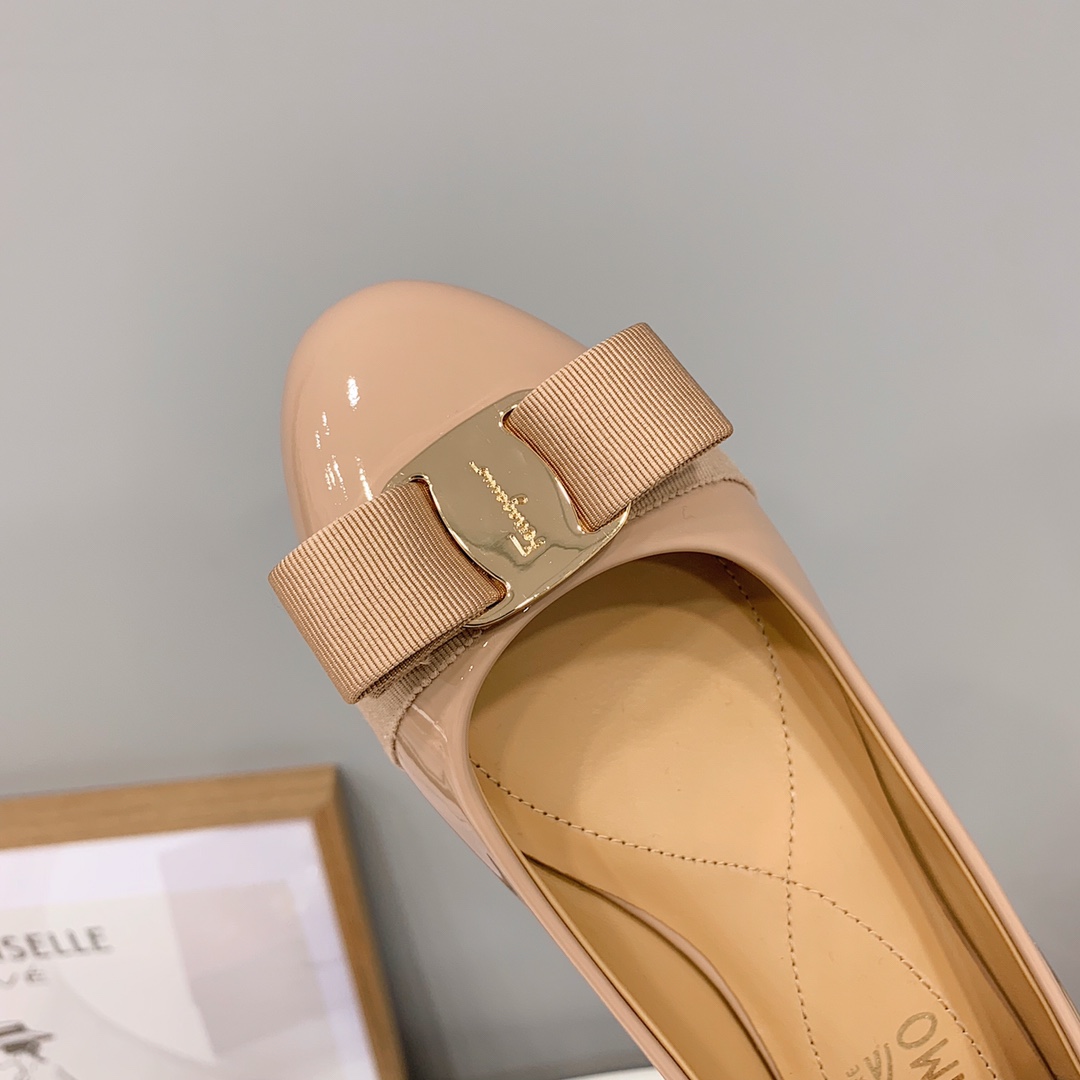 Roger Vivier 1cm平底 蝴蝶结-裸粉色