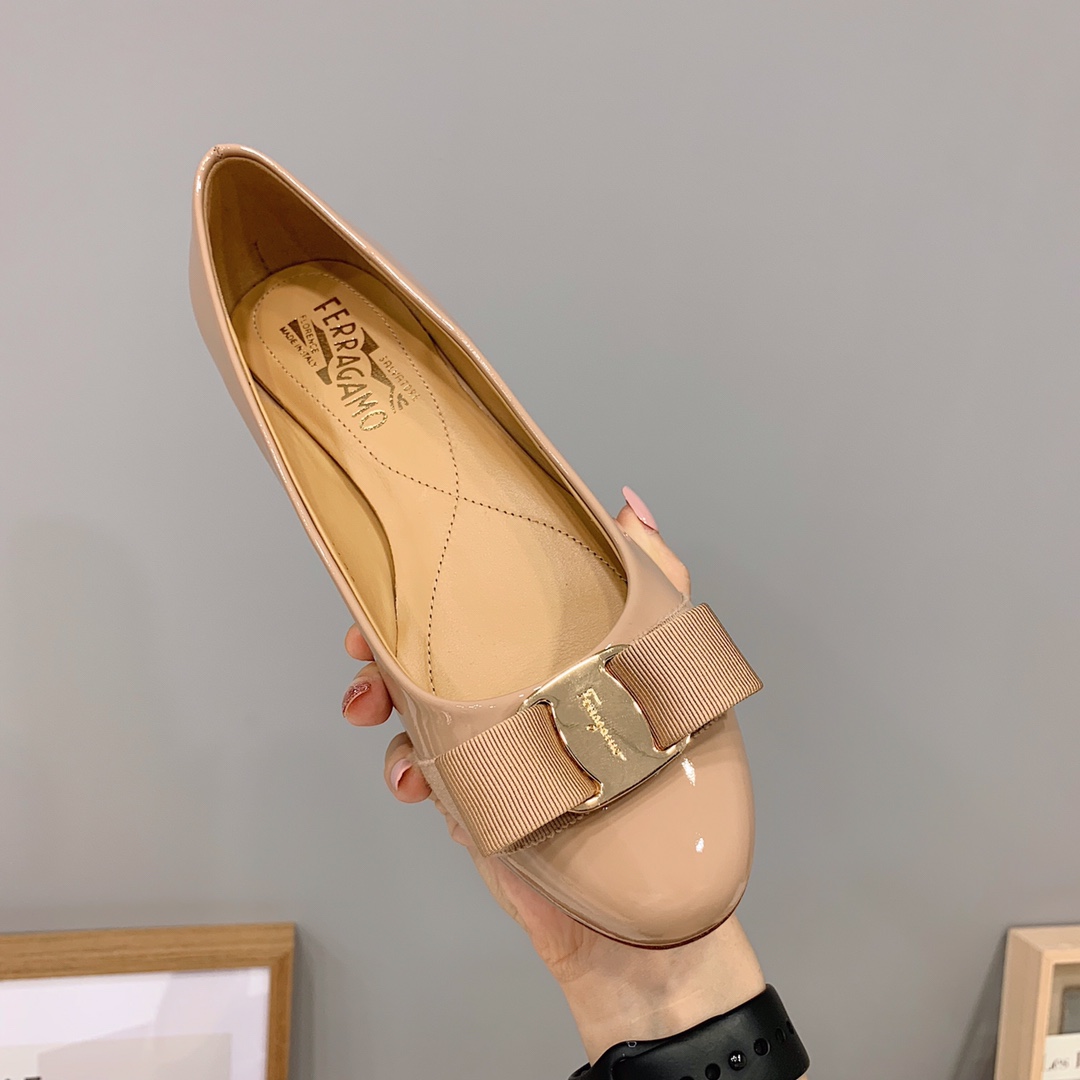 Roger Vivier 1cm平底 蝴蝶结-裸粉色