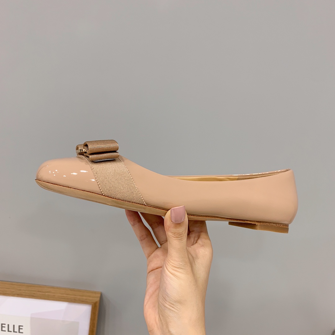 Roger Vivier 1cm平底 蝴蝶结-裸粉色
