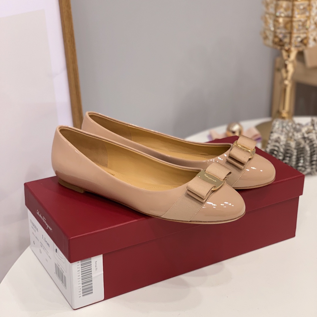Roger Vivier 1cm平底 蝴蝶结-裸粉色
