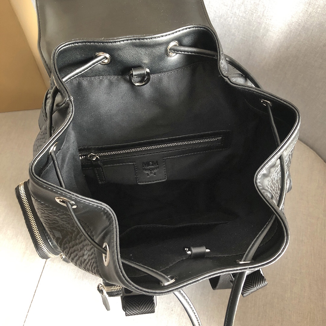 MCM 批430 ［MCM］Brandenburg双肩背包空间充裕 不仅使您全天拥有 造型