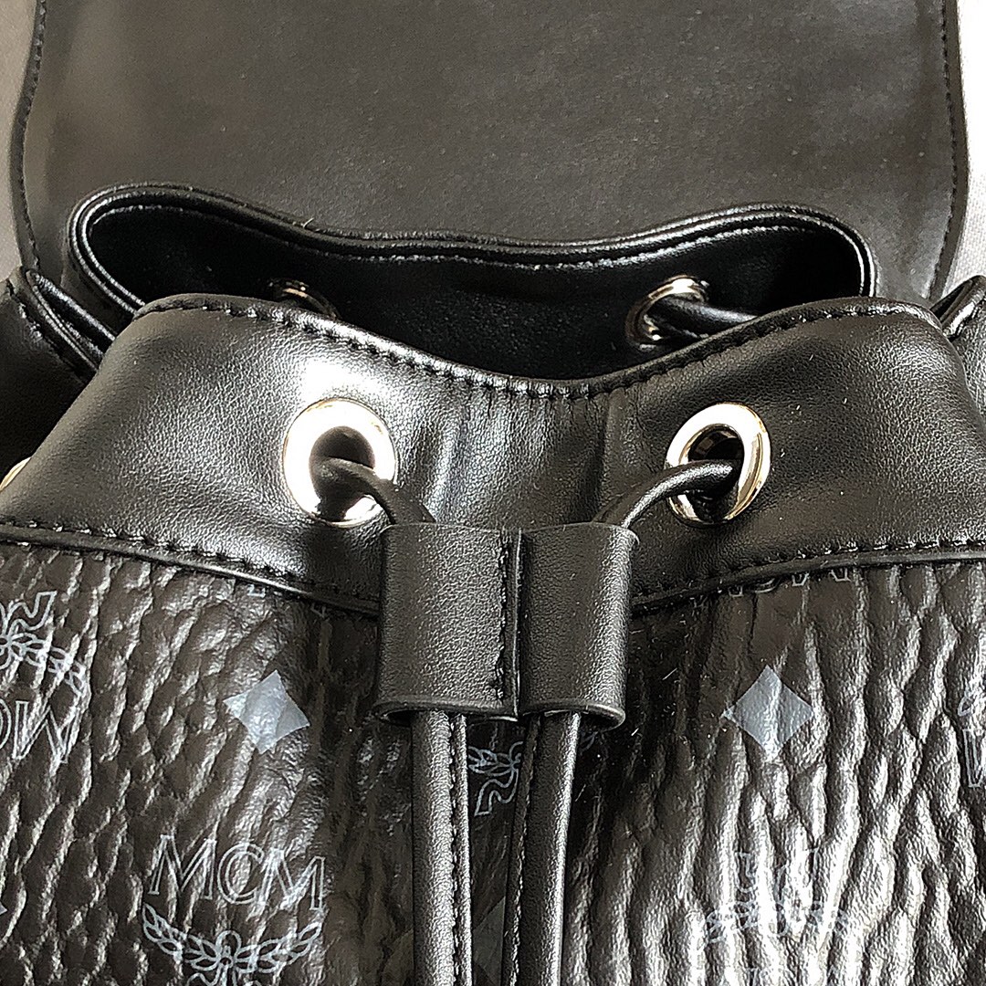 MCM 批430 ［MCM］Brandenburg双肩背包空间充裕 不仅使您全天拥有 造型