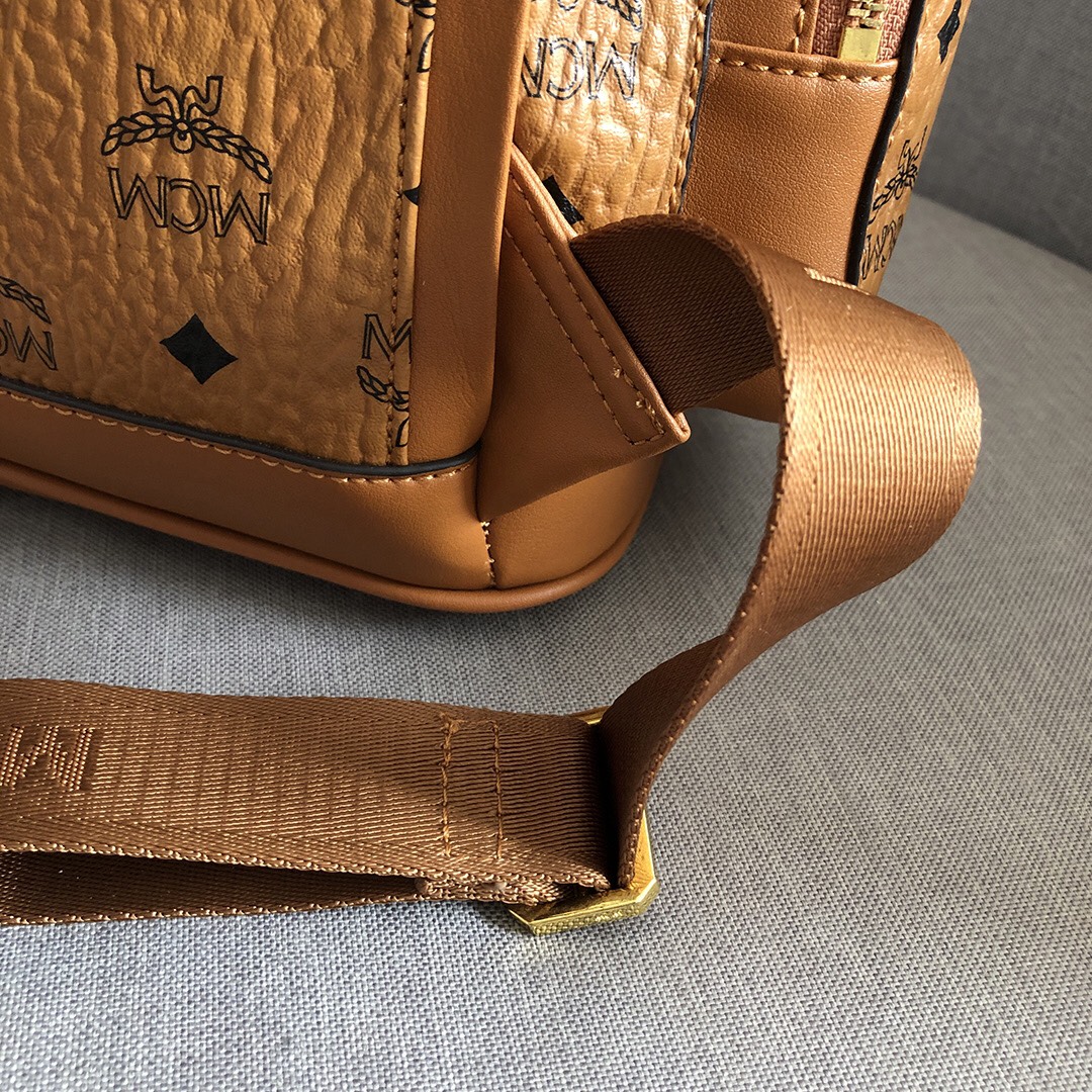 MCM 批430 ［MCM］Brandenburg双肩背包空间充裕 不仅使您全天拥有 造型