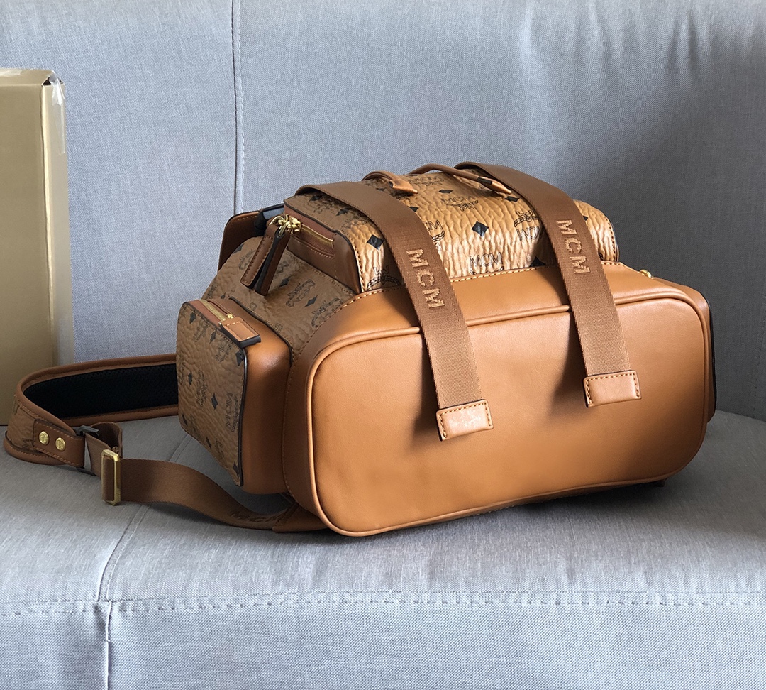 MCM 批430 ［MCM］Brandenburg双肩背包空间充裕 不仅使您全天拥有 造型