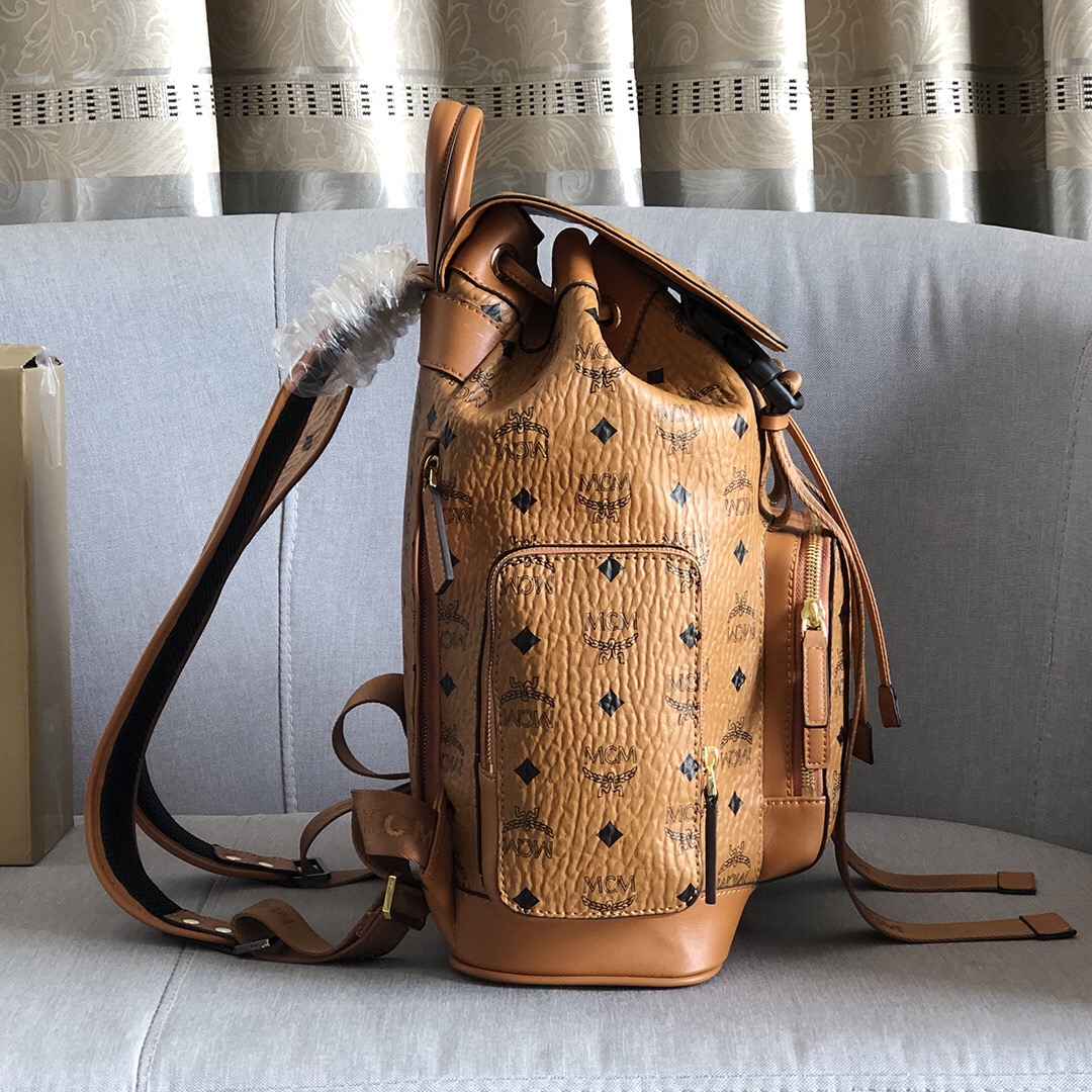 MCM 批430 ［MCM］Brandenburg双肩背包空间充裕 不仅使您全天拥有 造型