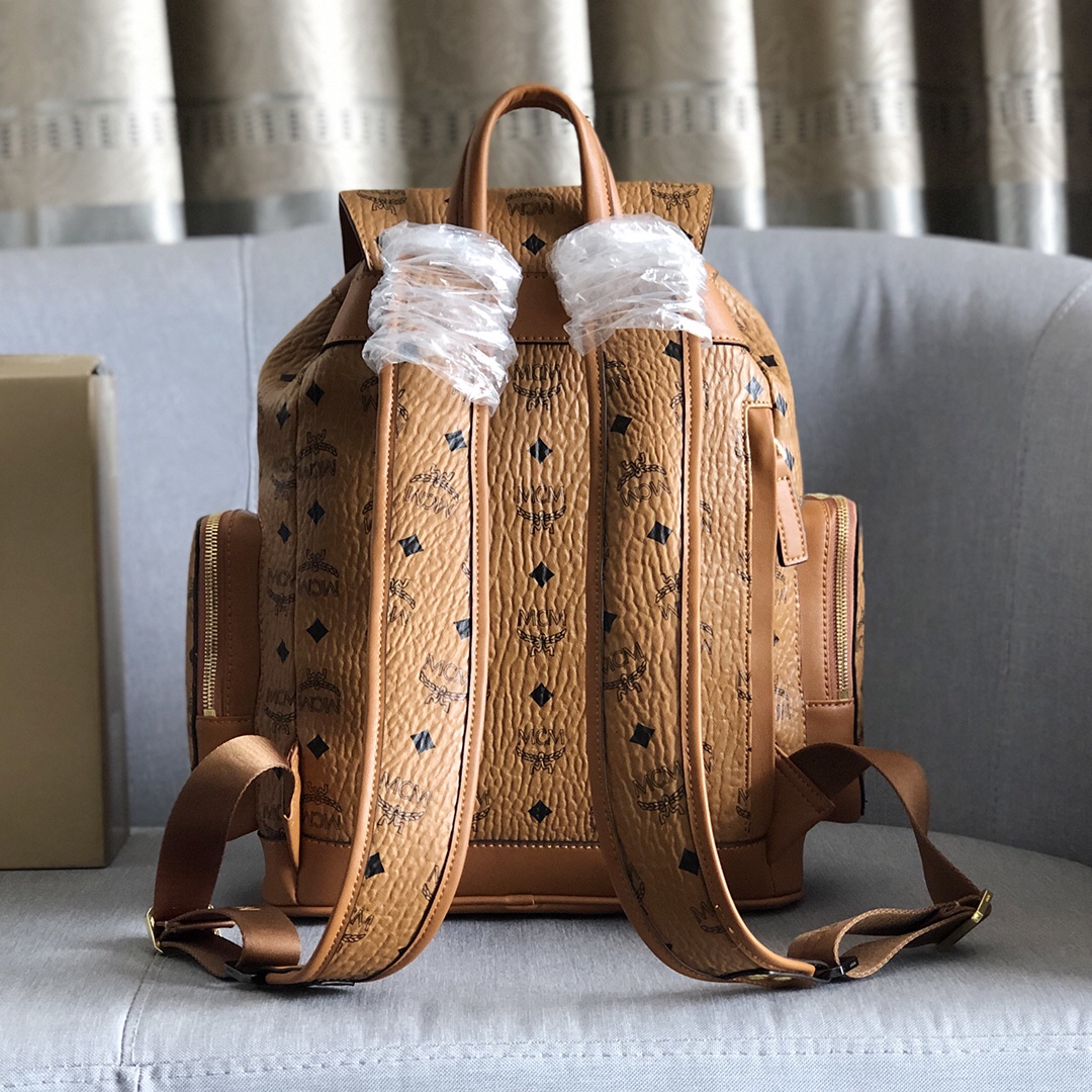 MCM 批430 ［MCM］Brandenburg双肩背包空间充裕 不仅使您全天拥有 造型