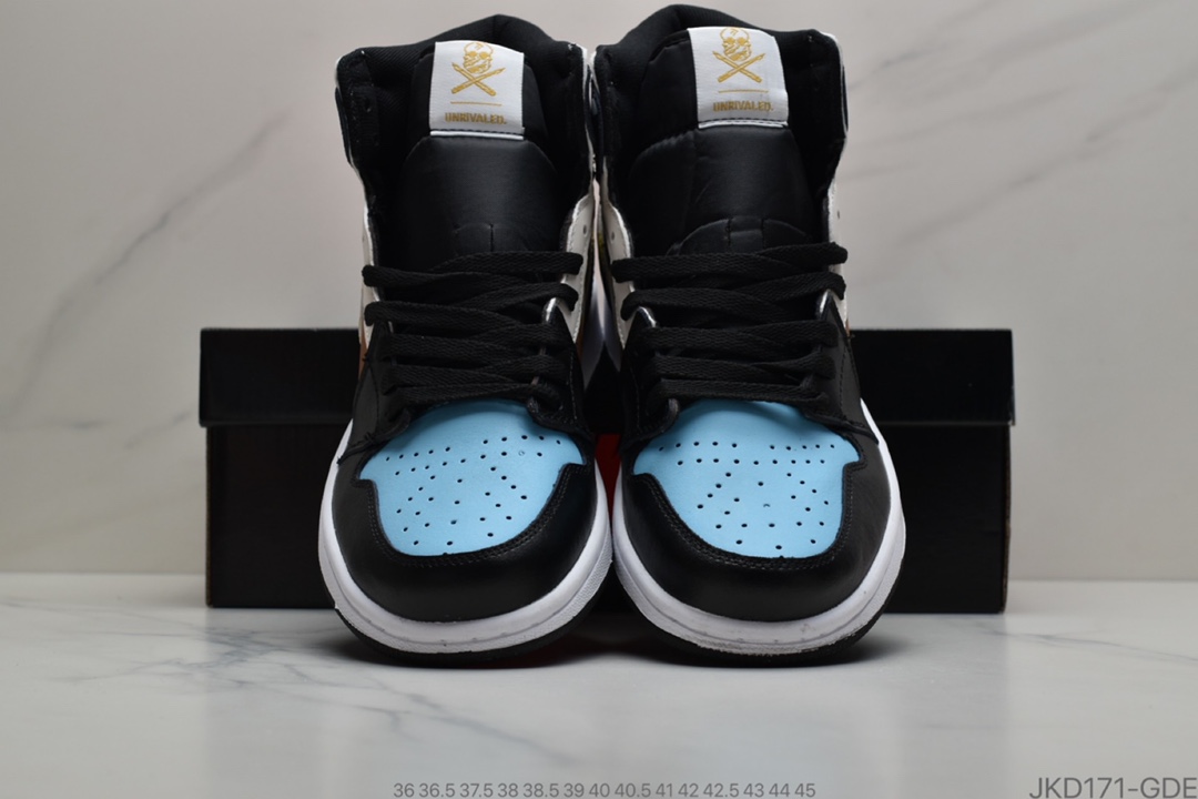 160 Air Jordan 1“PINE GREEN”黑绿 货号：555088-030
