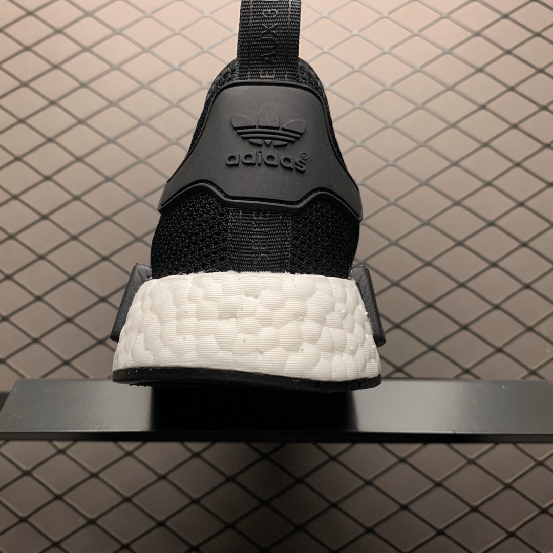 210 Adidas 阿迪达斯 NMD Boost 爆米花超弹中底 FV8152 针织网面休闲跑步鞋