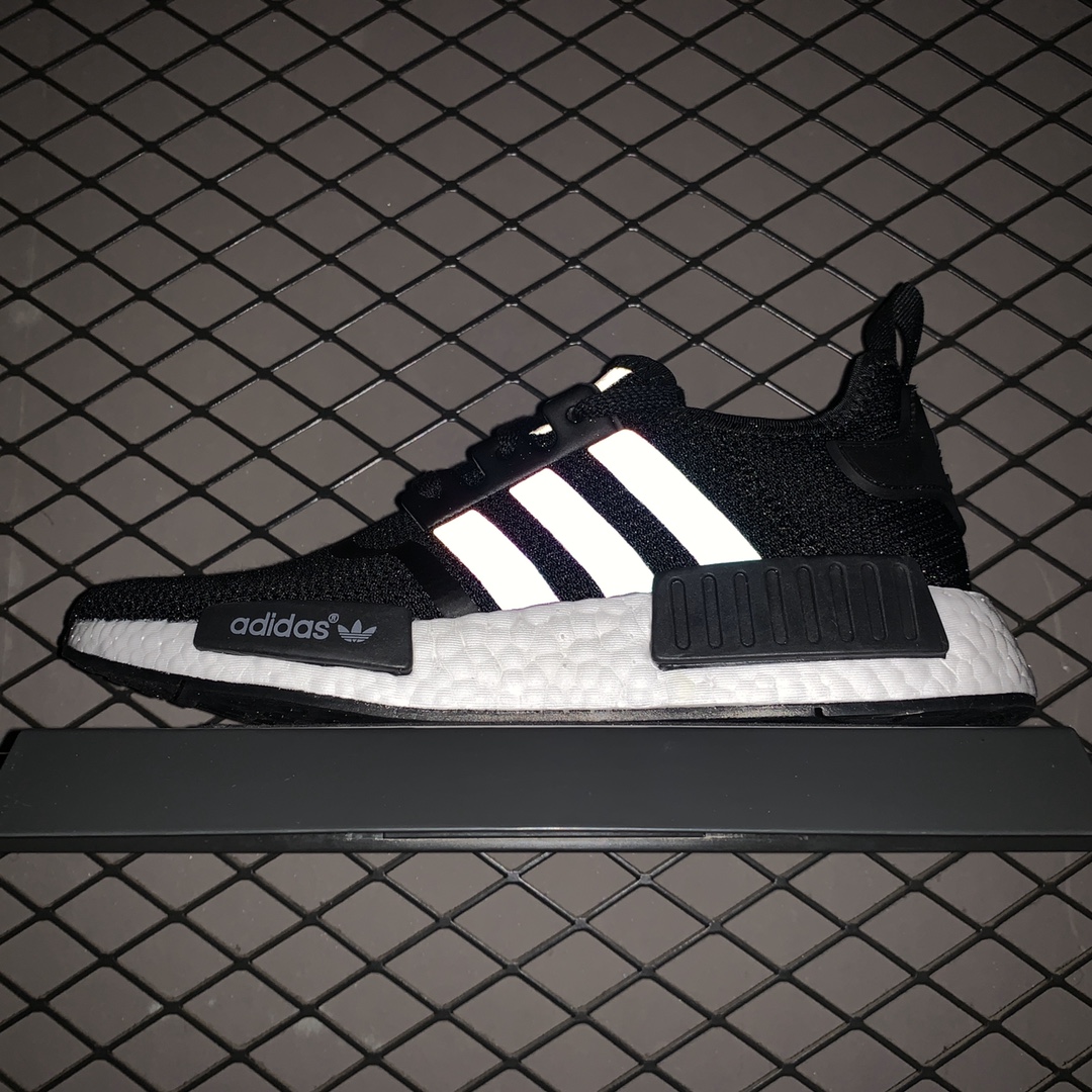 210 Adidas 阿迪达斯 NMD Boost 爆米花超弹中底 FV8152 针织网面休闲跑步鞋