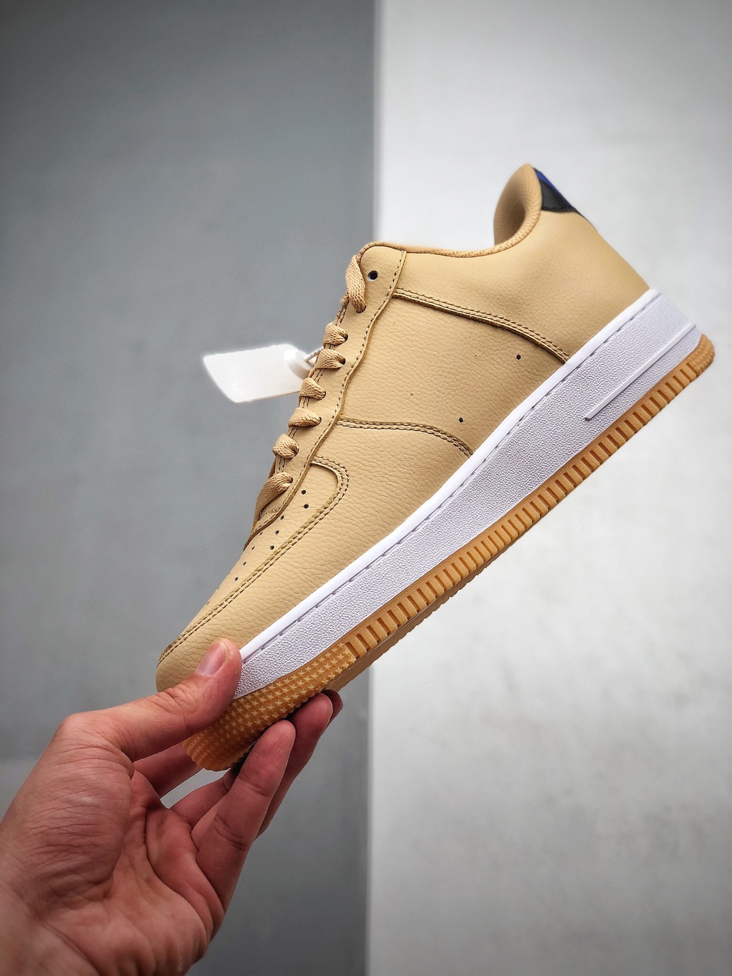210 NIKE AIR FORCE 1 *07 LV8 1HO20 NBA联名  金属探测仪栗棕色空军一号低帮  货号：CT2298-200