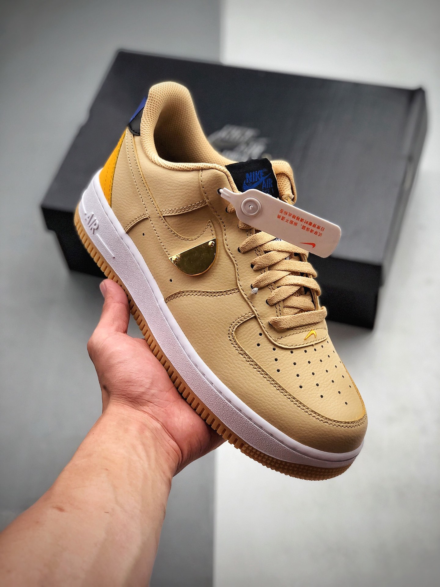 210 NIKE AIR FORCE 1 *07 LV8 1HO20 NBA联名  金属探测仪栗棕色空军一号低帮  货号：CT2298-200
