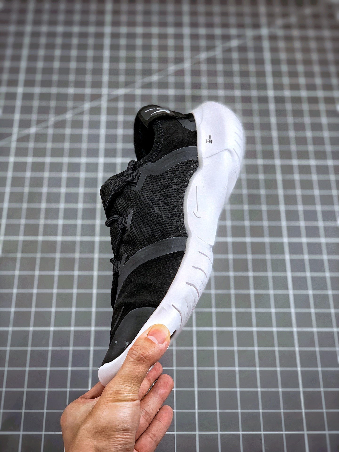 170  NIKE FREE RN 黑白 2020款  赤足轻便跑鞋 白蓝 CI9921-001