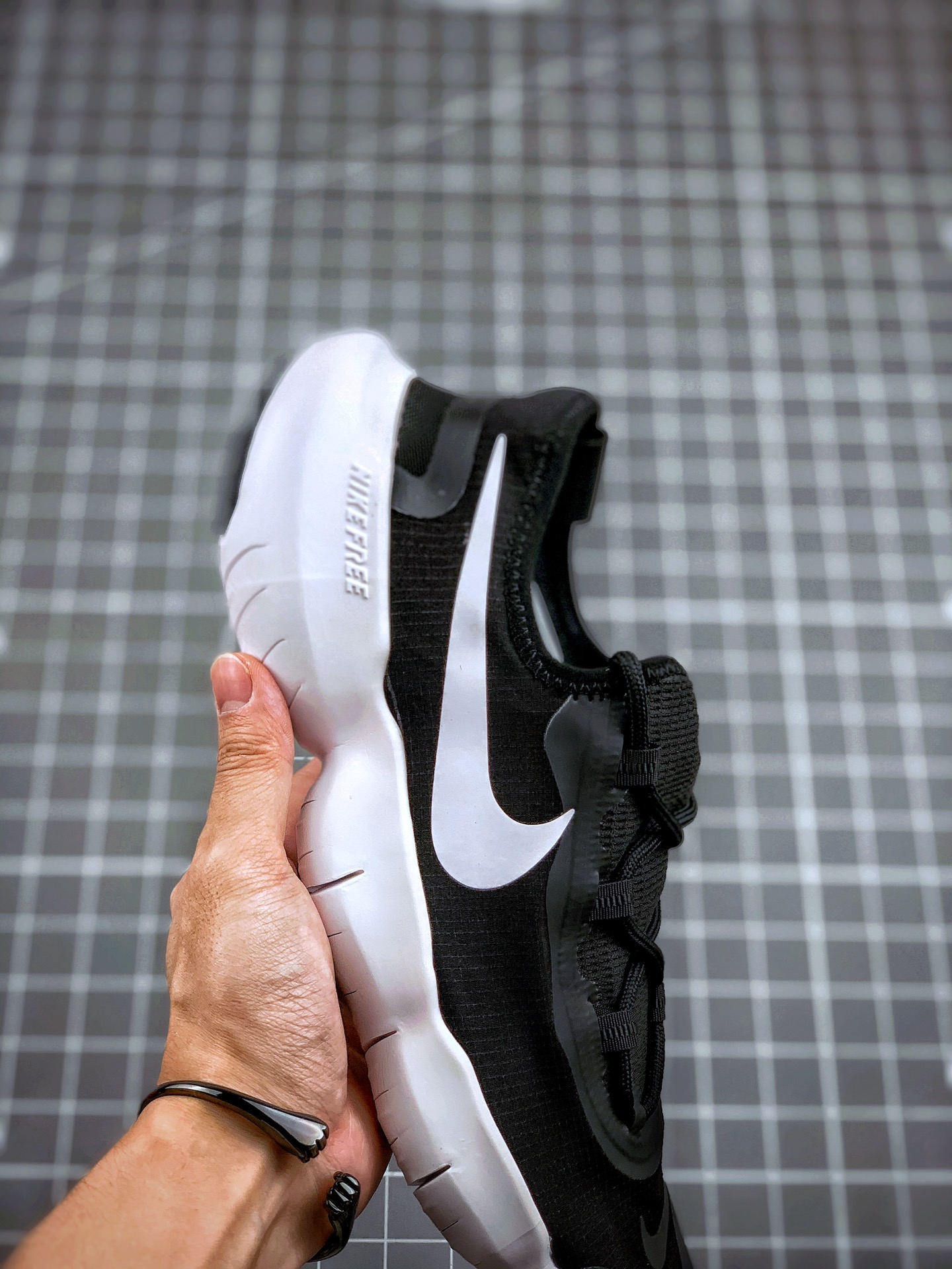 170  NIKE FREE RN 黑白 2020款  赤足轻便跑鞋 白蓝 CI9921-001